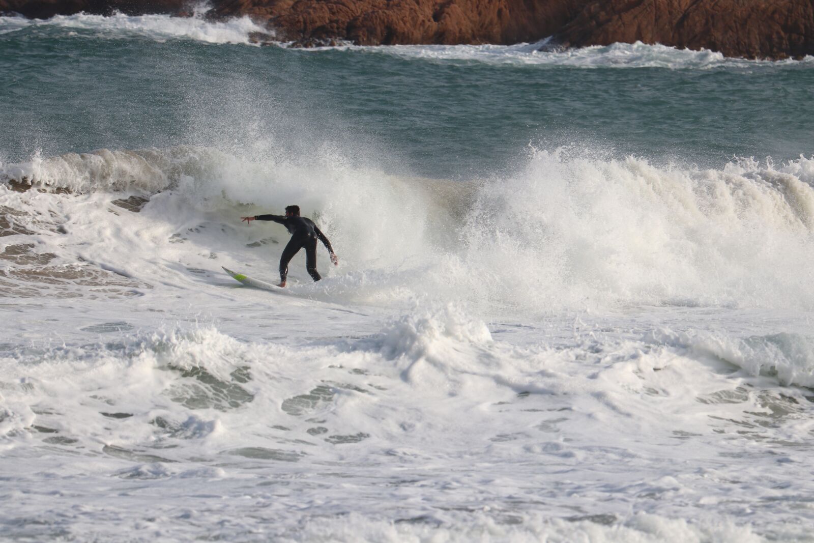 Canon EF 70-300 F4-5.6 IS II USM sample photo. Surf, surfing, waves photography