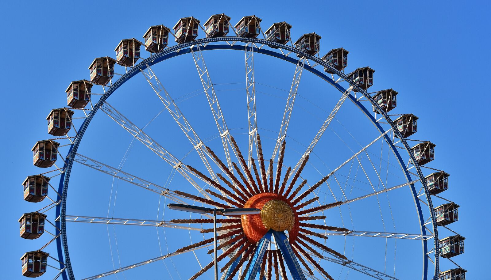 Nikon D7200 sample photo. Oktoberfest, ferris wheel, gondolas photography