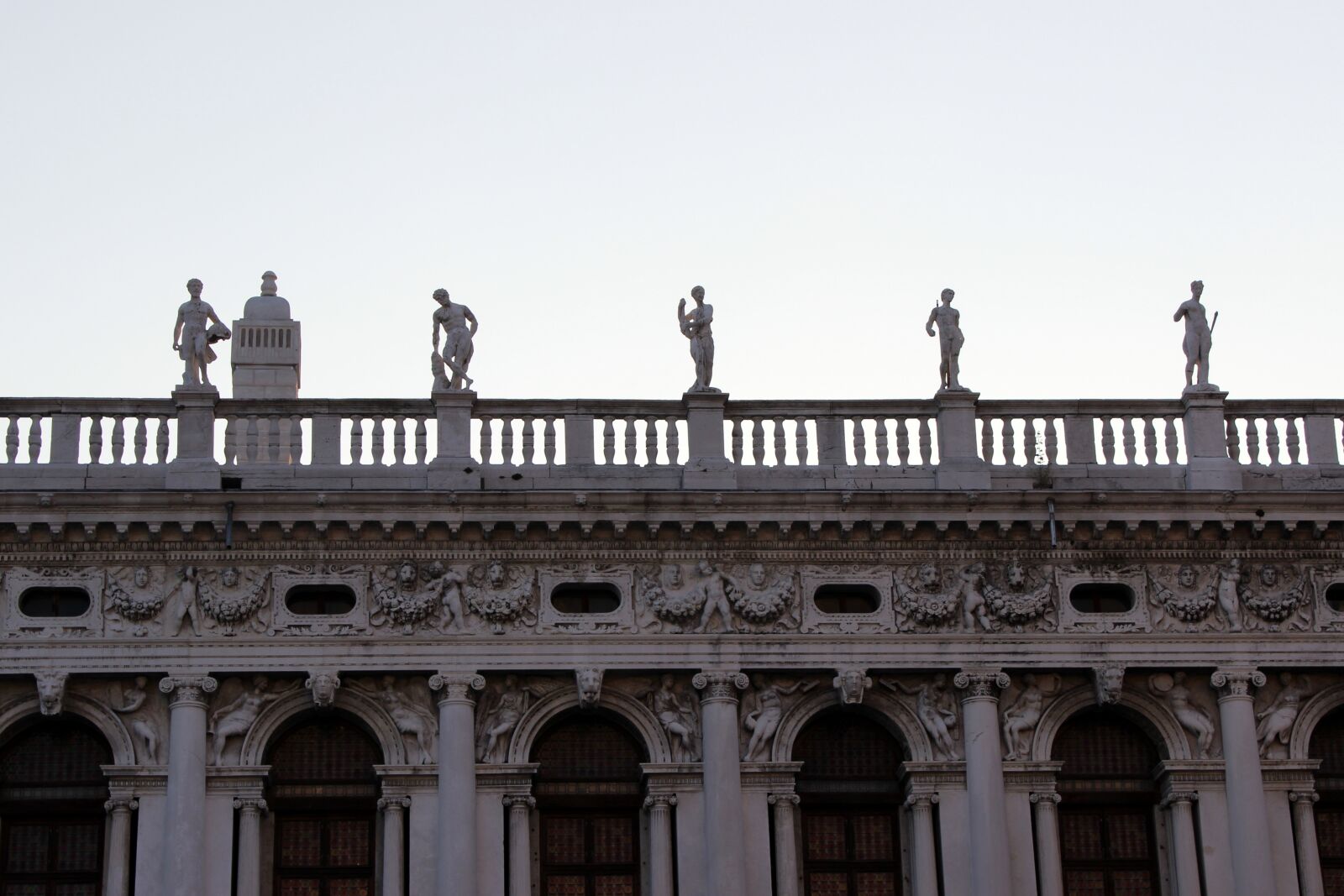 Canon EOS 600D (Rebel EOS T3i / EOS Kiss X5) sample photo. Architecture, art, st mark's photography