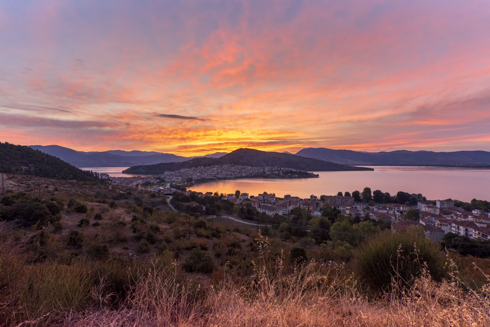 Tokina AT-X Pro 11-16mm F2.8 DX II sample photo. Sunrise, lake, kastoria photography
