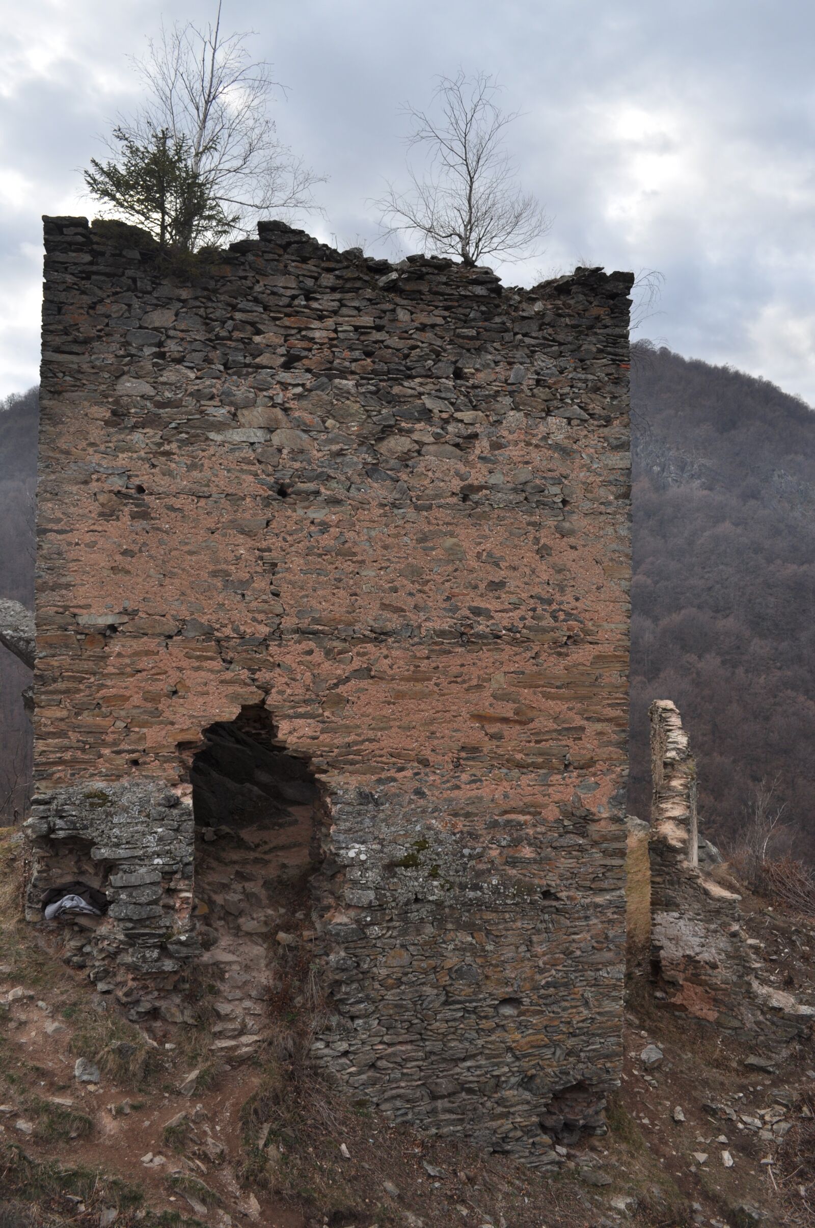 Nikon D90 sample photo. Building, old, dusty photography