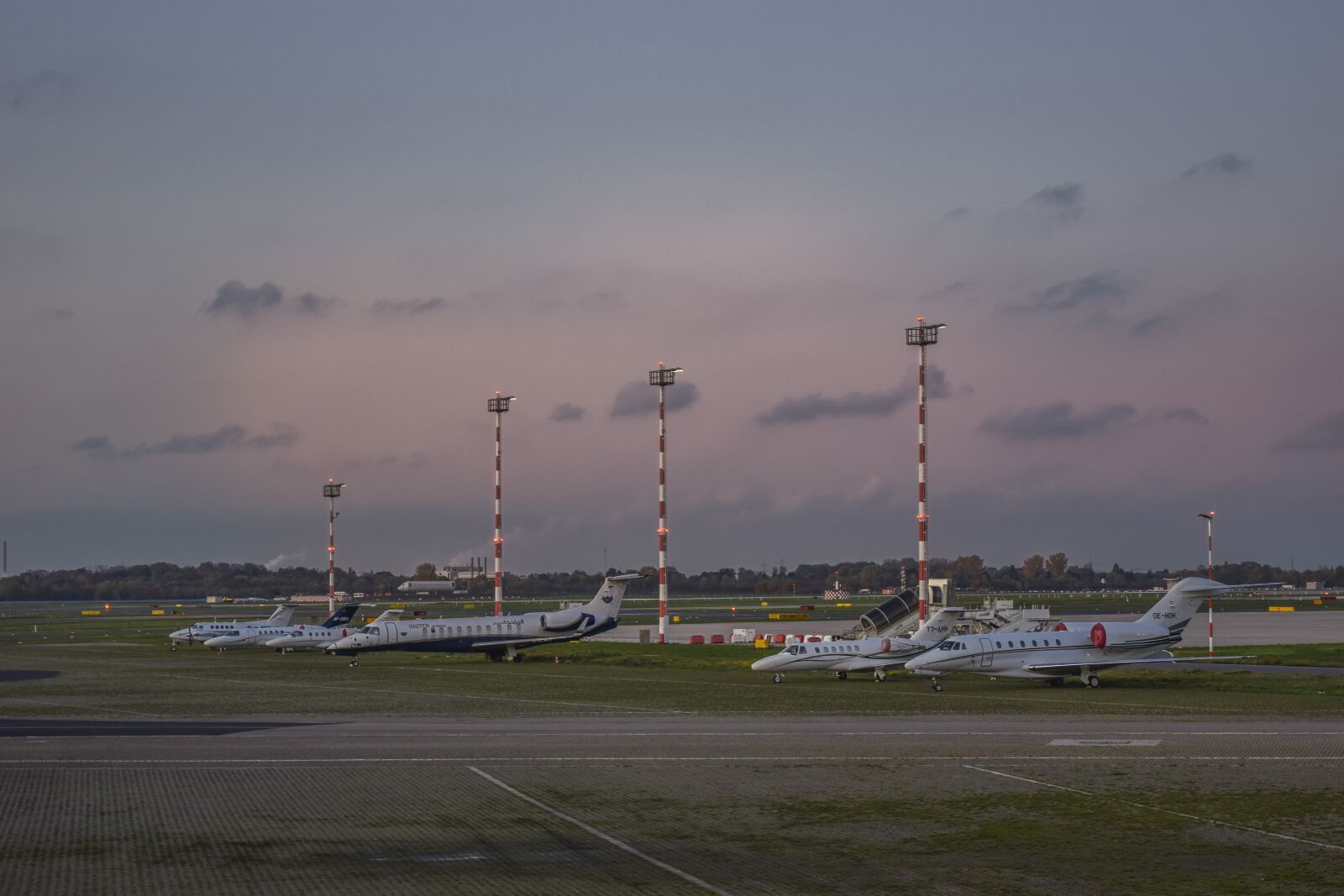 Nikon D3300 sample photo. Airport, prior to, passenger photography