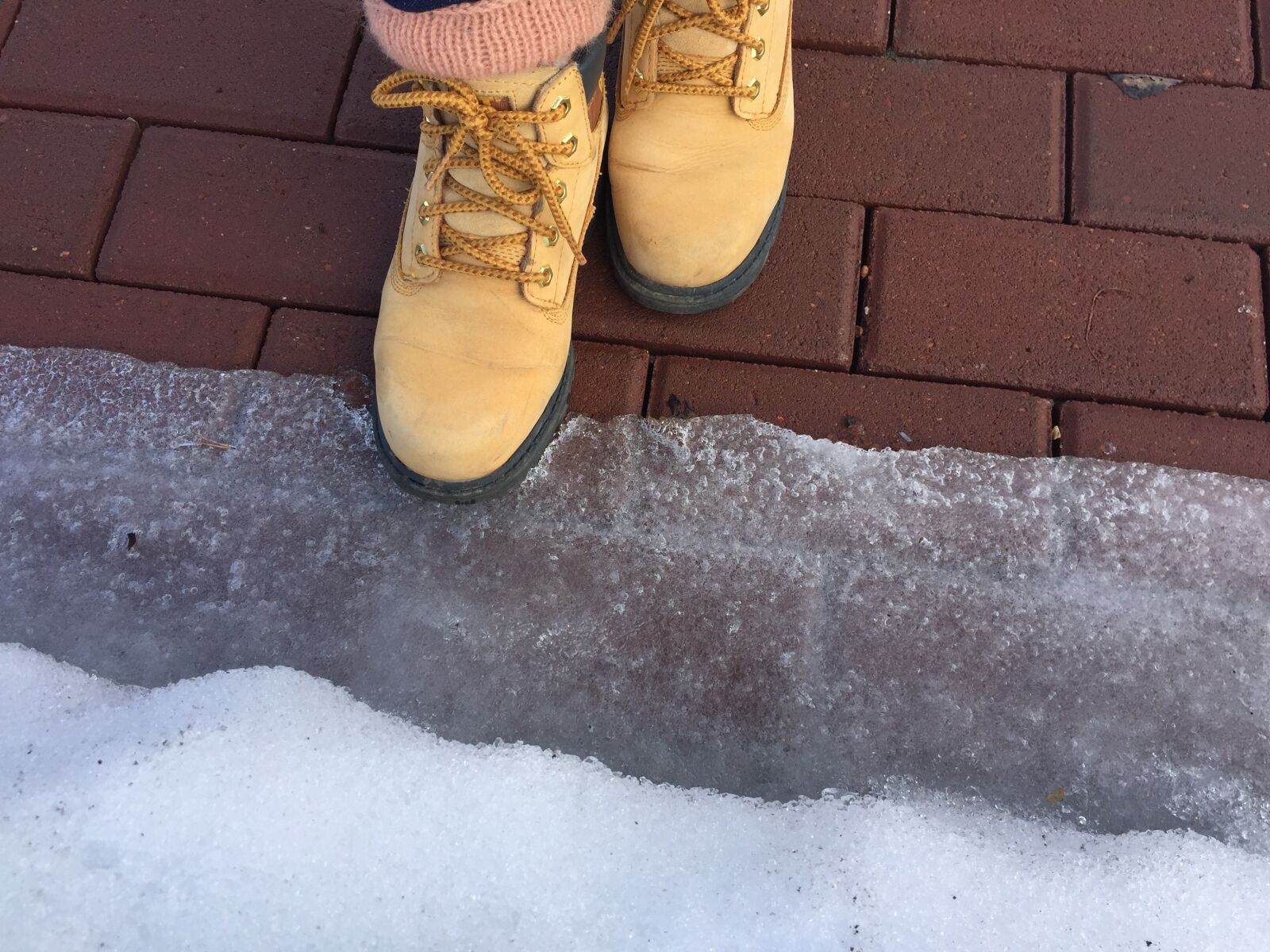 Apple iPhone 6 sample photo. Snow, ice, thaw photography