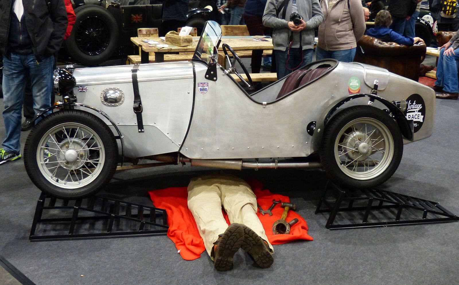 Panasonic Lumix DMC-FZ200 sample photo. Fair, exhibition, oldtimer photography