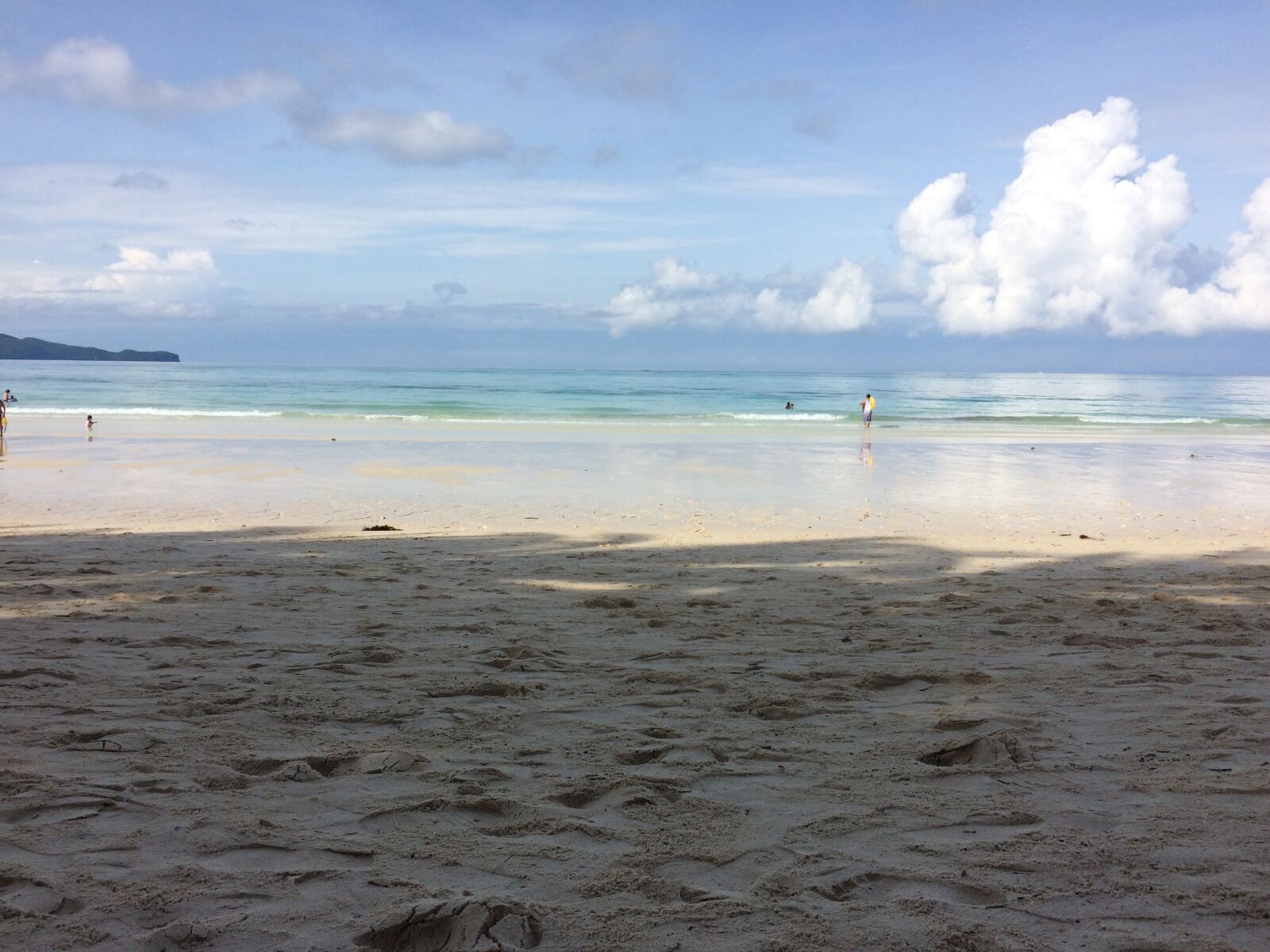 iPhone 5s back camera 4.15mm f/2.2 sample photo. Boracay, ocean, beach photography