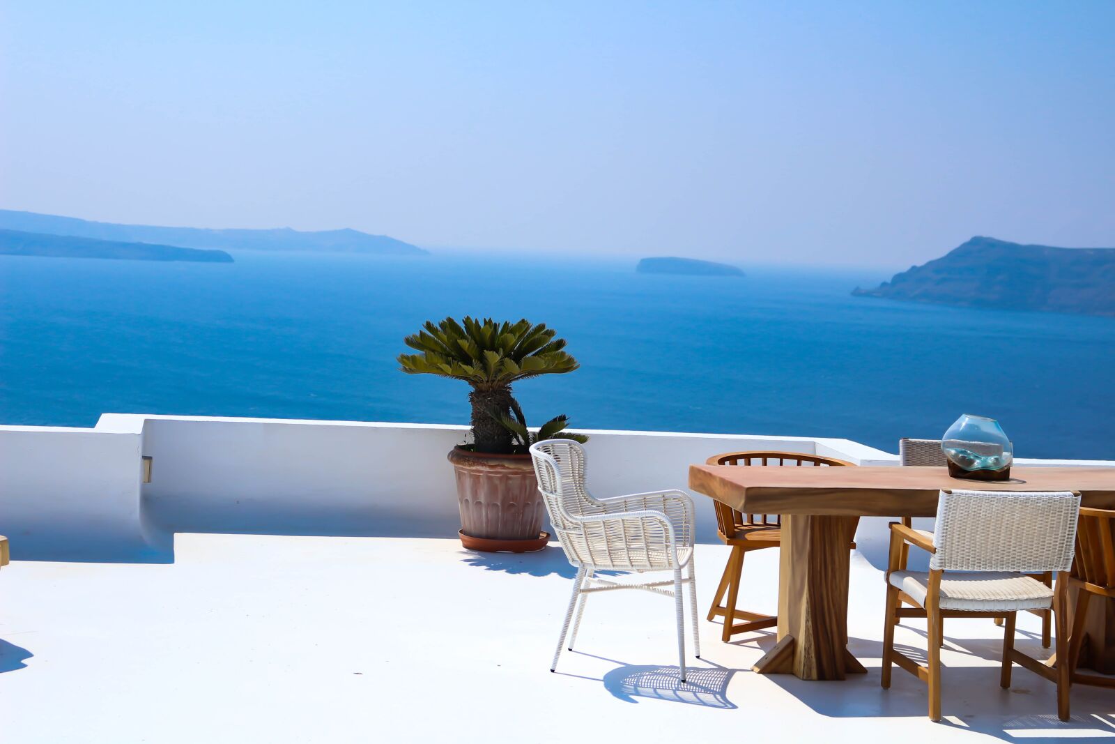 Canon EOS 700D (EOS Rebel T5i / EOS Kiss X7i) sample photo. Sea, summer, café photography