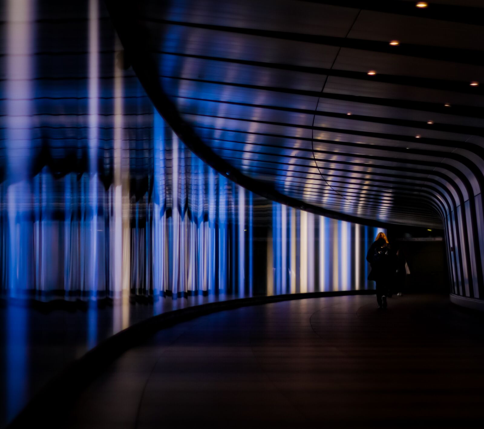 Canon EOS M50 (EOS Kiss M) + Canon EF 50mm F1.8 II sample photo. London, kings cross, light photography