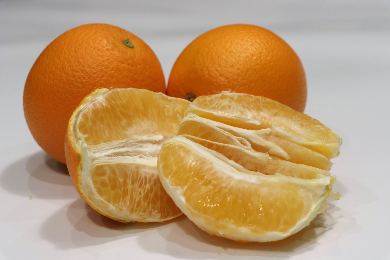 Canon EOS 77D (EOS 9000D / EOS 770D) sample photo. Oranges, orange, three photography