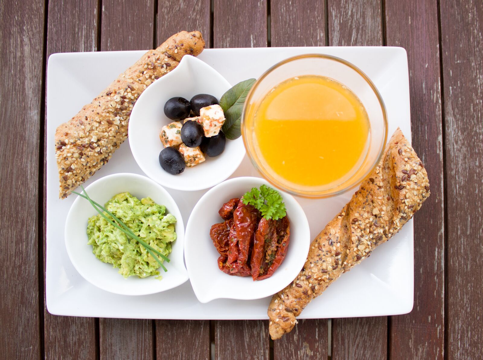 Canon EOS 600D (Rebel EOS T3i / EOS Kiss X5) sample photo. Breakfast, orange juice, bread photography