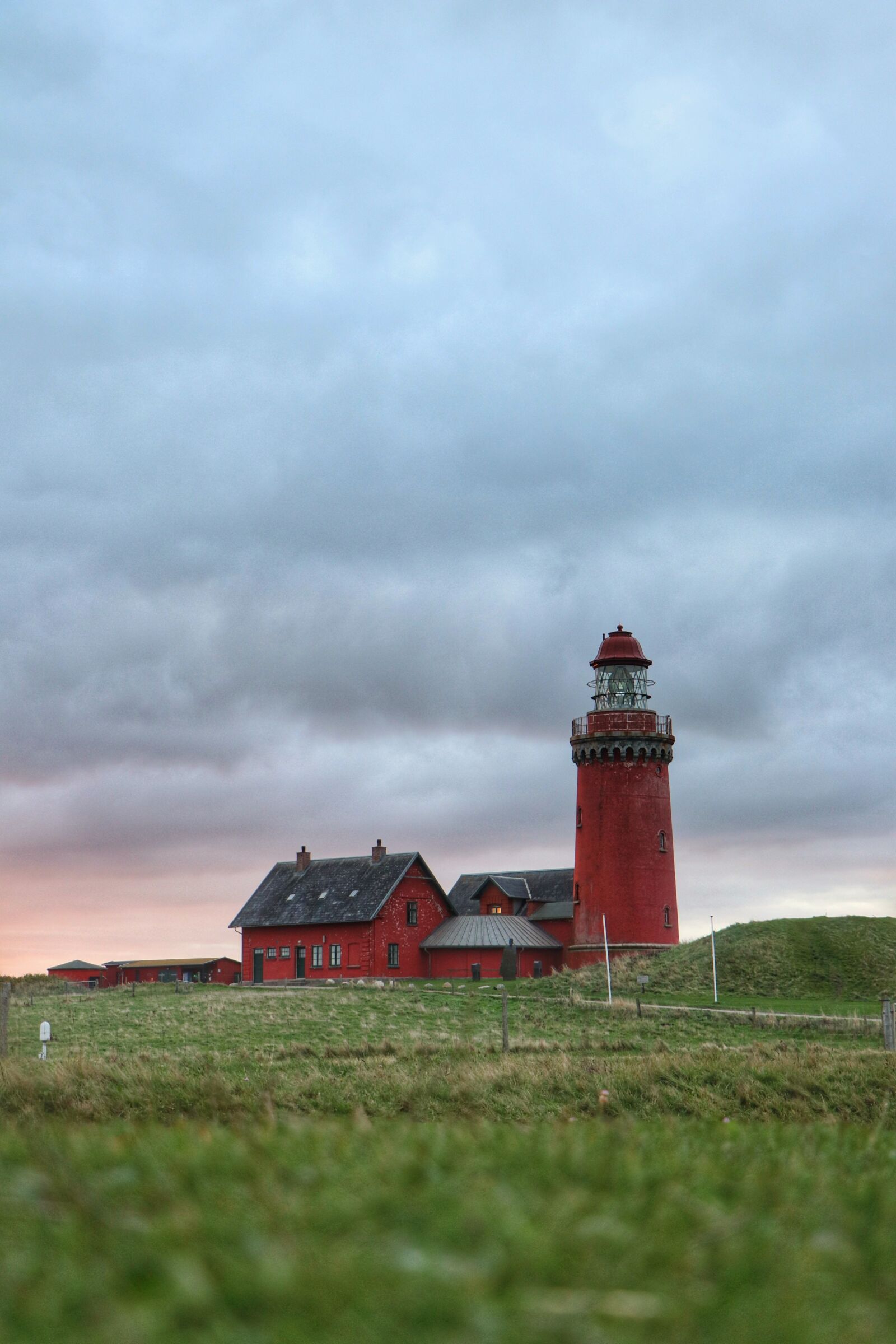Canon EOS 77D (EOS 9000D / EOS 770D) sample photo. Lighthouse, north, sea photography