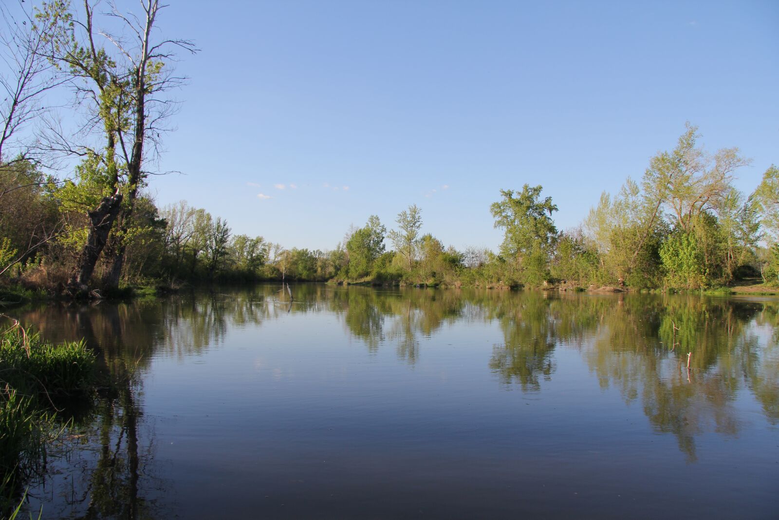 Canon EF-S 17-85mm F4-5.6 IS USM sample photo. River, water, nature photography