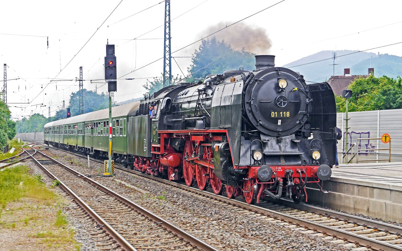 Panasonic Lumix DMC-GH3 sample photo. Steam locomotive, express train photography