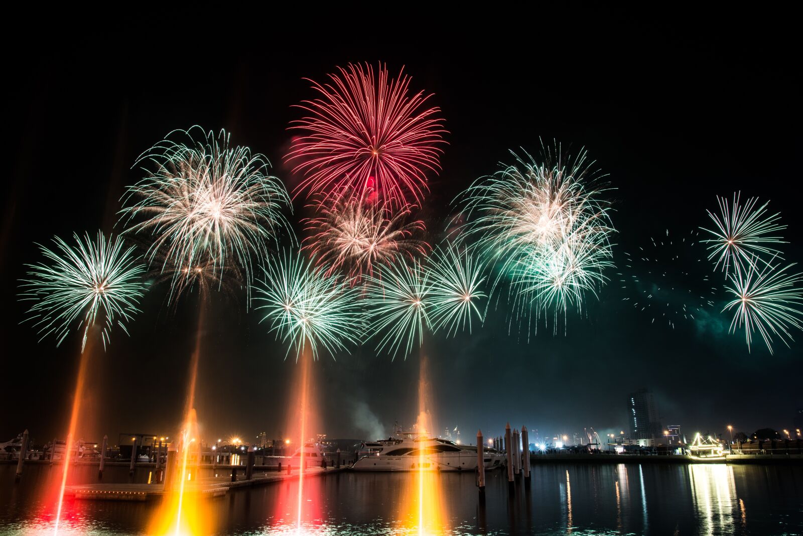 Nikon D610 sample photo. Boat, dubai, fireworks photography