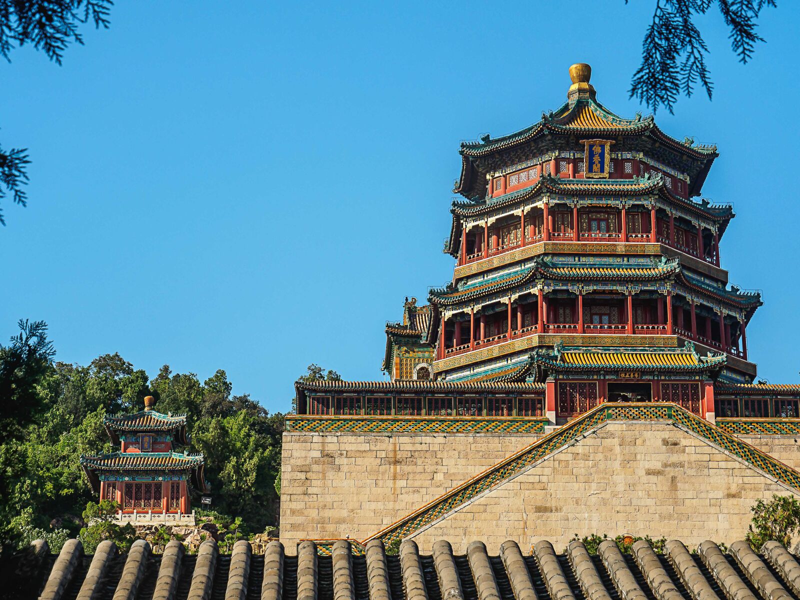 Olympus OM-D E-M5 II + OLYMPUS M.14-150mm F4.0-5.6 II sample photo. Summer palace, beijing, building photography