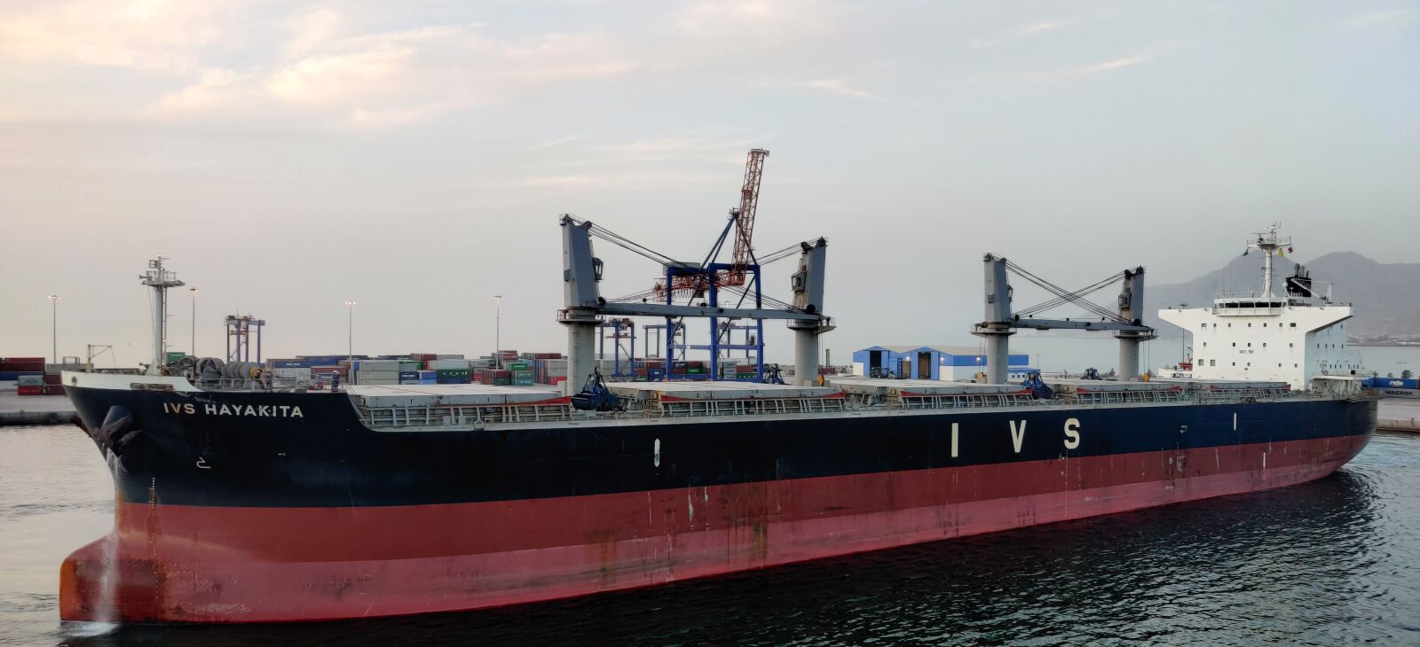 OnePlus GM1901 sample photo. Cargo ship, bulk ship photography