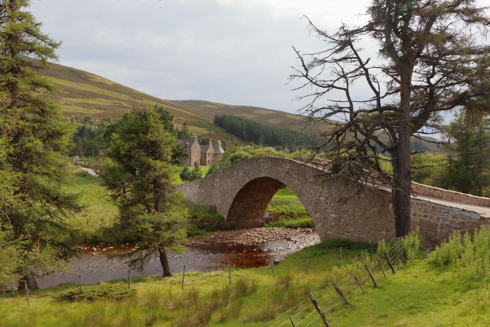 Canon EF-S 18-135mm F3.5-5.6 IS USM sample photo. Scotland, bridge, landscape photography