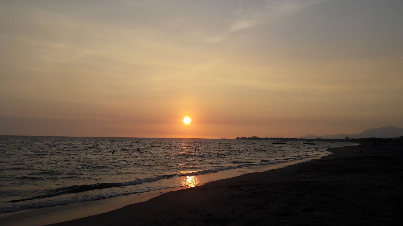 Samsung Galaxy J7 sample photo. Beach, sunset, dusk photography