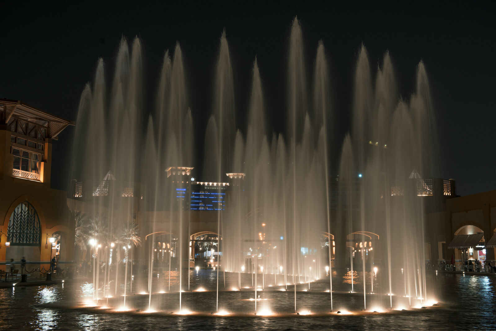 Nikon AF-S Nikkor 24-70mm F2.8G ED sample photo. Fountain, light, water photography