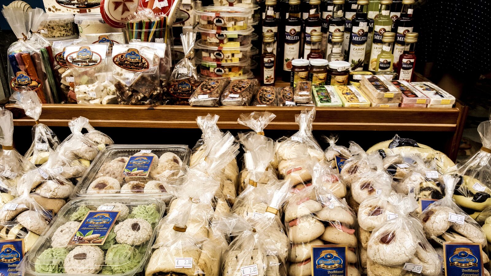 Samsung GALAXY S6 edge sample photo. Cookies, sweets, traditional photography
