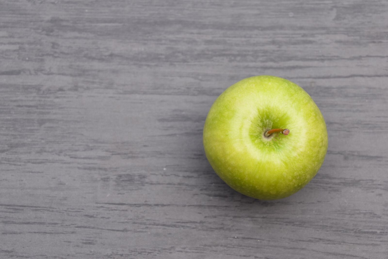 Nikon D5600 sample photo. Fruit, apple, green photography