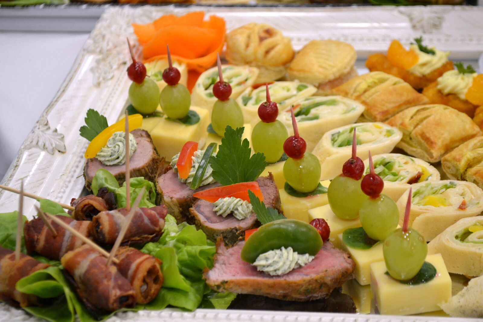 Nikon D3100 sample photo. Buffet, cheese, cold cuts photography