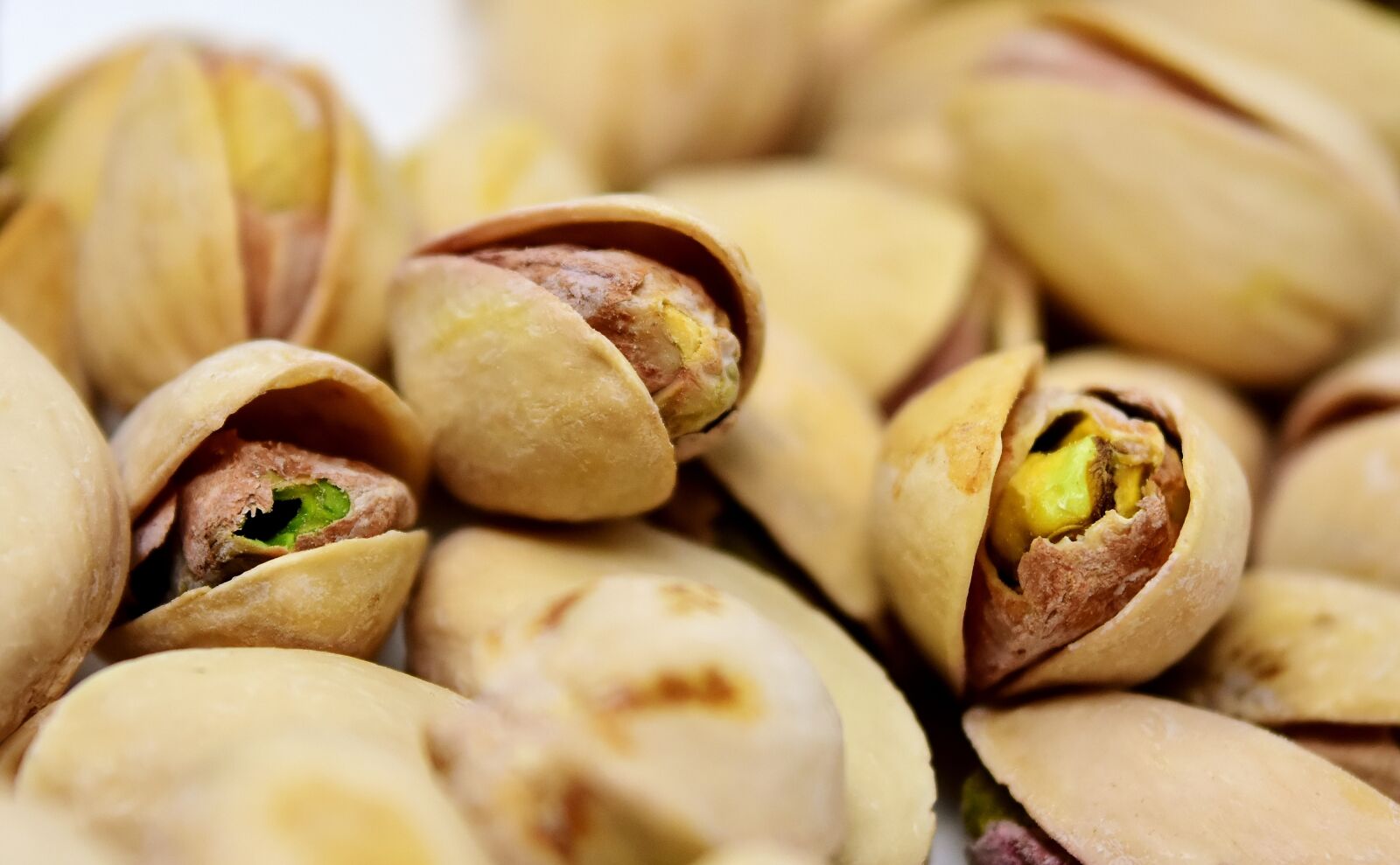 Nikon D7200 sample photo. Pistachios, eat, delicious photography