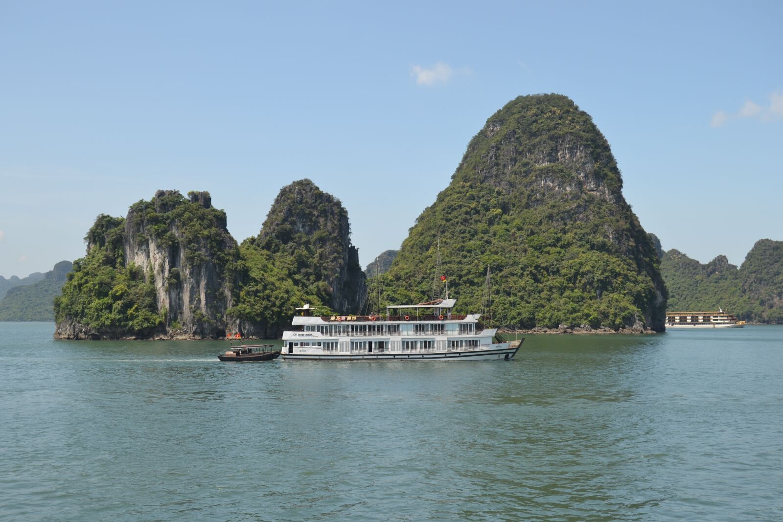 Nikon D3100 sample photo. Vietnam, ha long bay photography