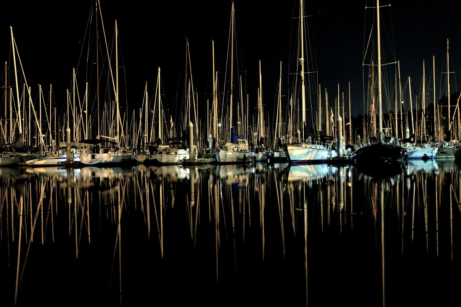 Fujifilm X-T1 sample photo. Reflection, dark, night photography