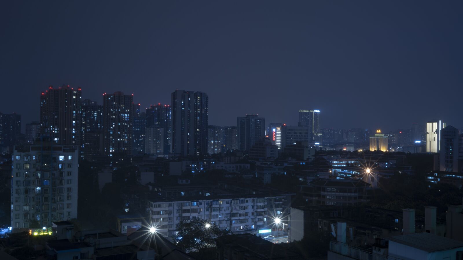 Sony Sonnar T* FE 35mm F2.8 ZA sample photo. Night, city, night view photography