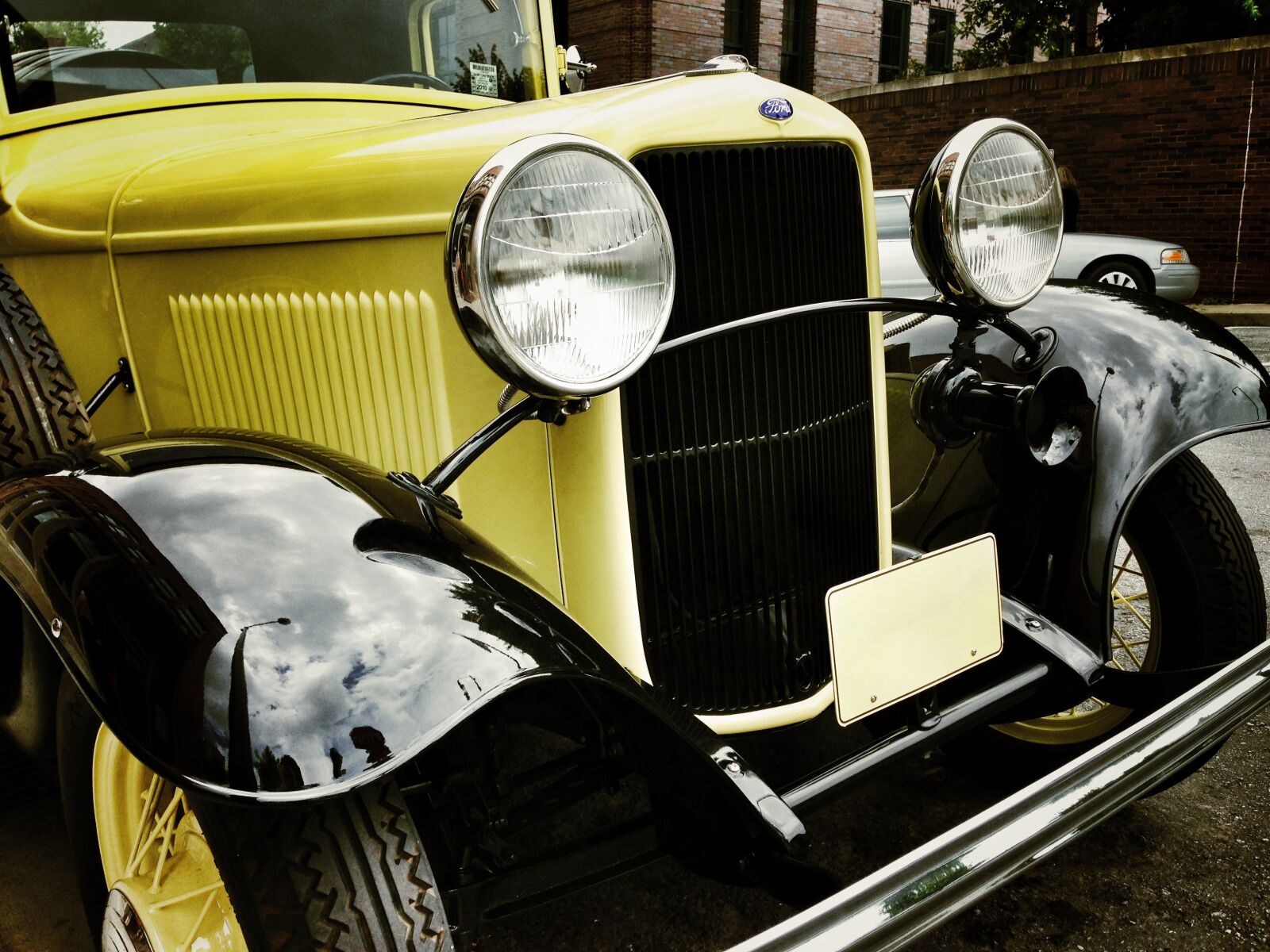 Apple iPhone 5 sample photo. Car, automobile, auto photography