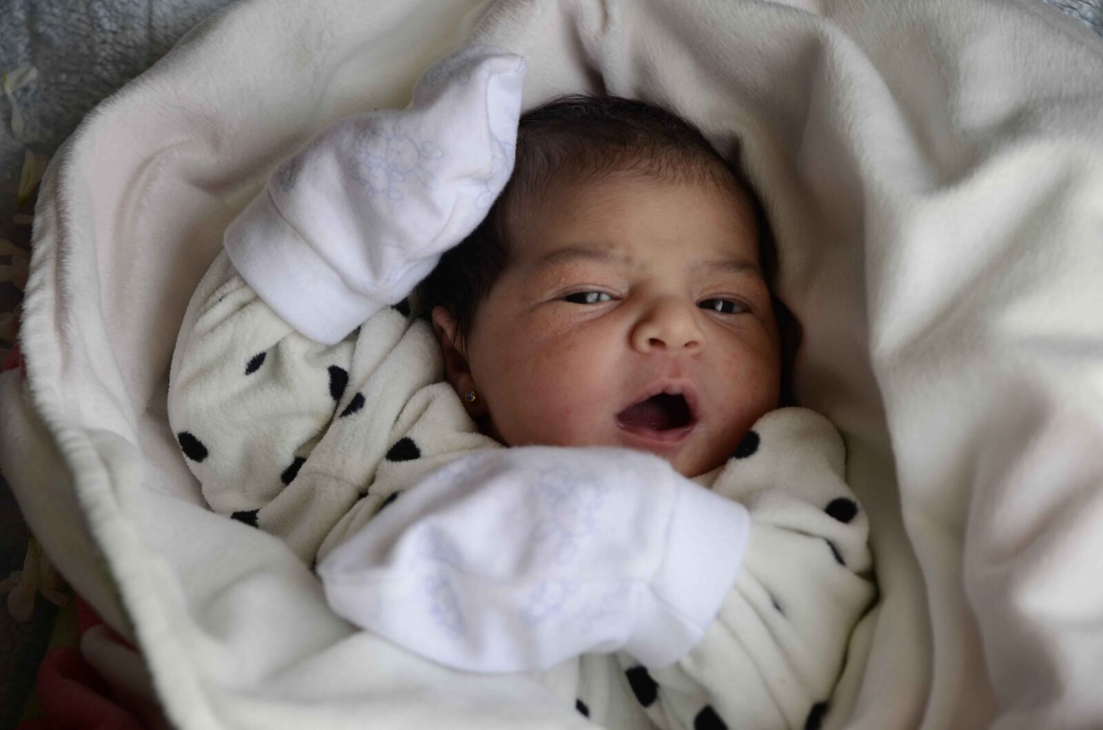 Nikon D7000 sample photo. Baby, new, born, yawn photography