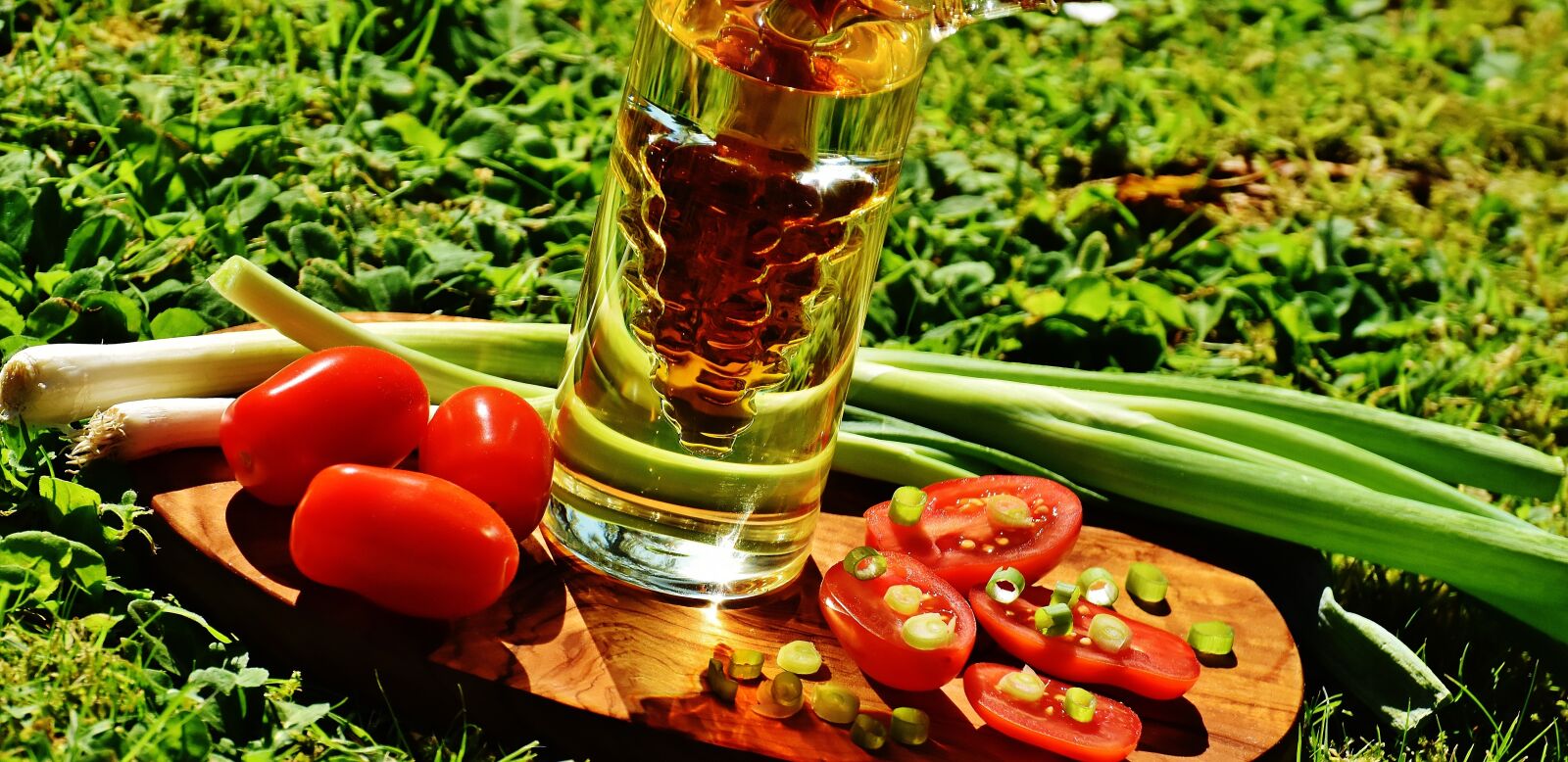 Nikon D7200 sample photo. Vinegar, oil, tomatoes photography