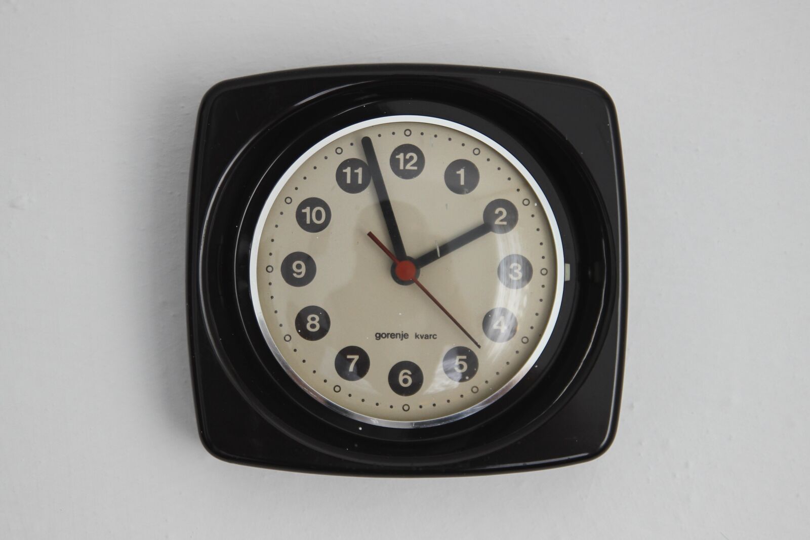 Canon EOS 600D (Rebel EOS T3i / EOS Kiss X5) sample photo. Clock, retro, wall photography