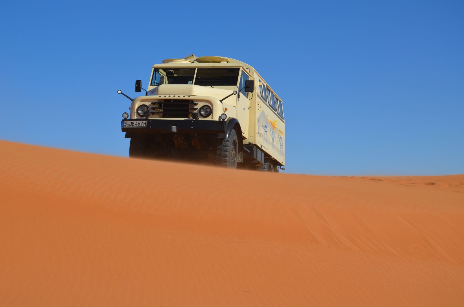 Nikon D5100 sample photo. Hanomag, sand dune, truck photography