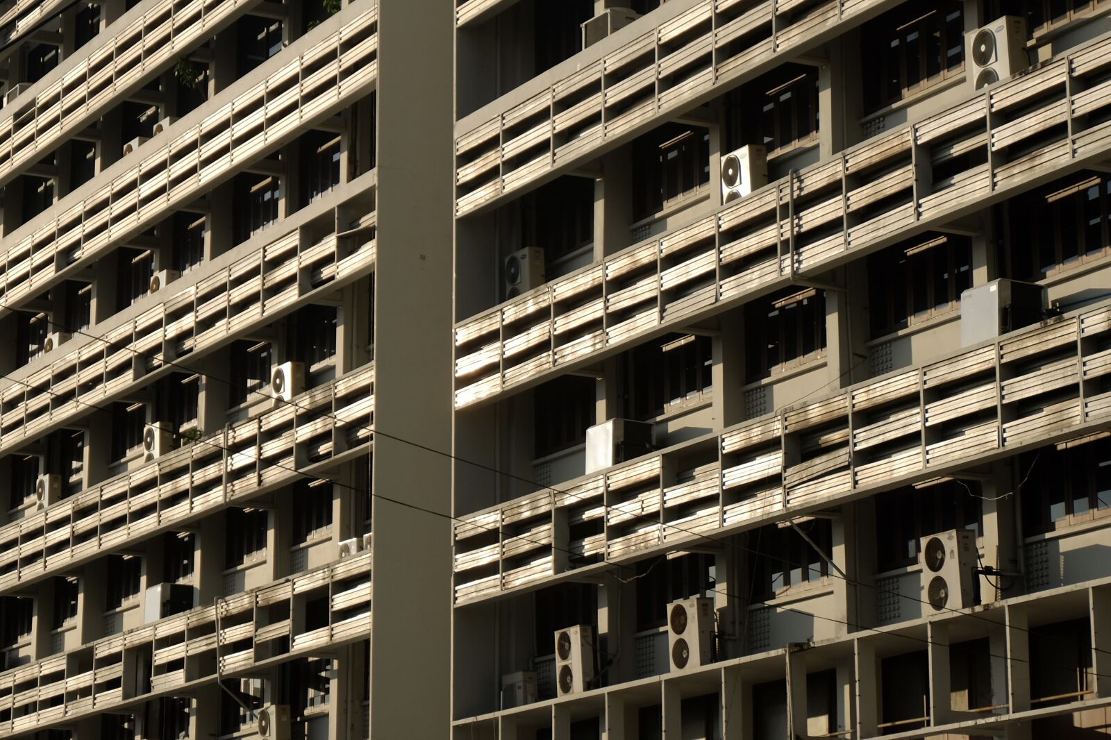 Fujifilm X-M1 sample photo. Building, window, university photography