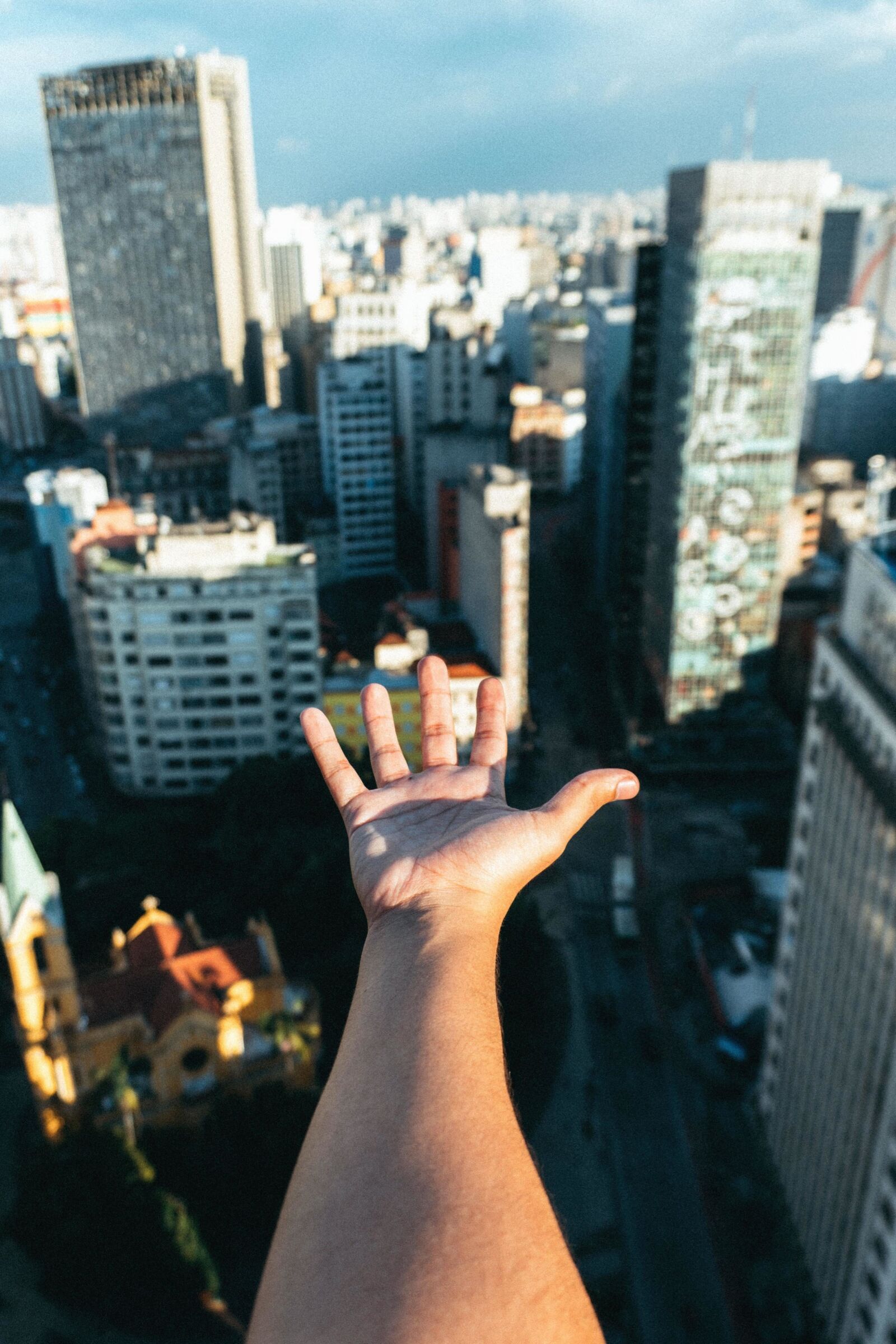 Sony a6300 sample photo. Hand, woman, architecture, arm photography
