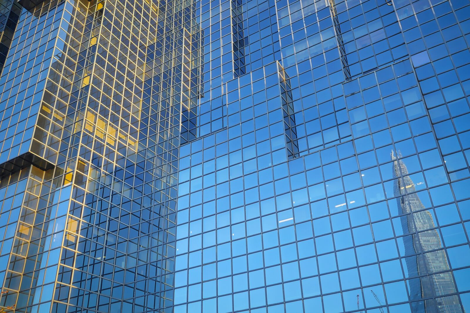 Panasonic Lumix DMC-GX8 sample photo. London, england, mirroring photography