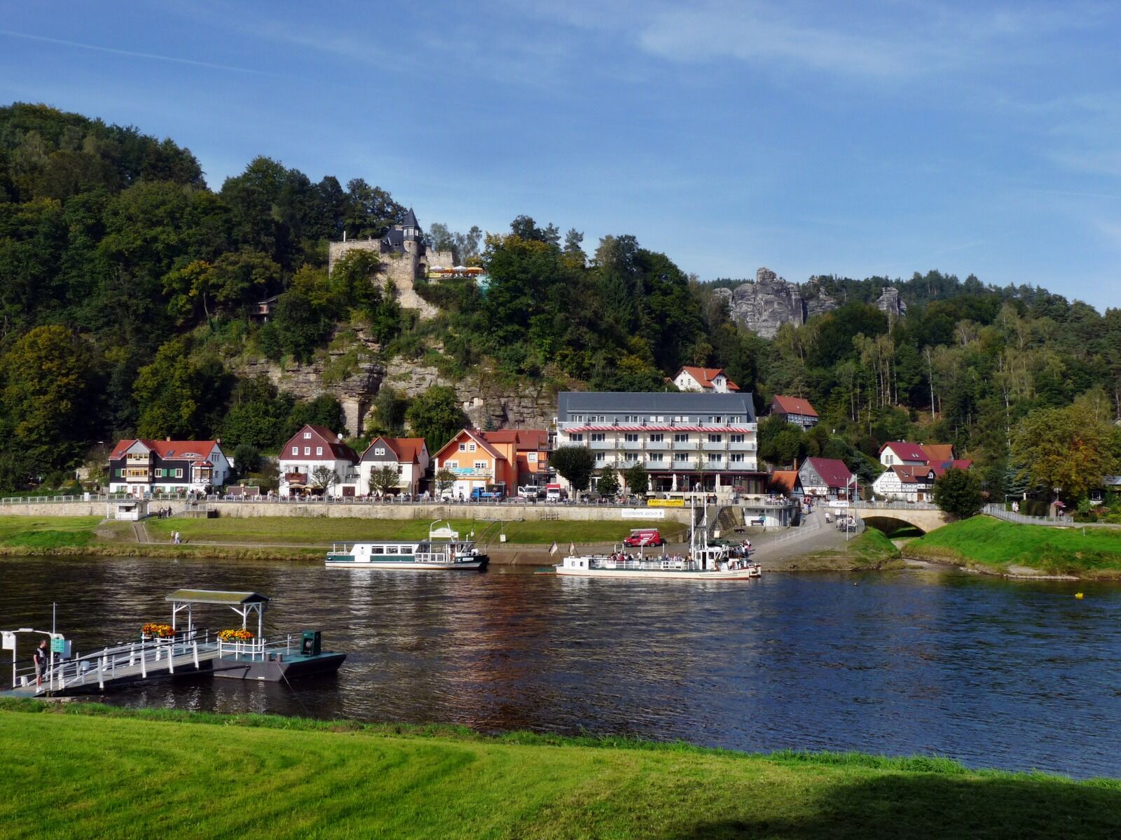 Panasonic Lumix DMC-FZ28 sample photo. Rathen, elbe, ferry photography