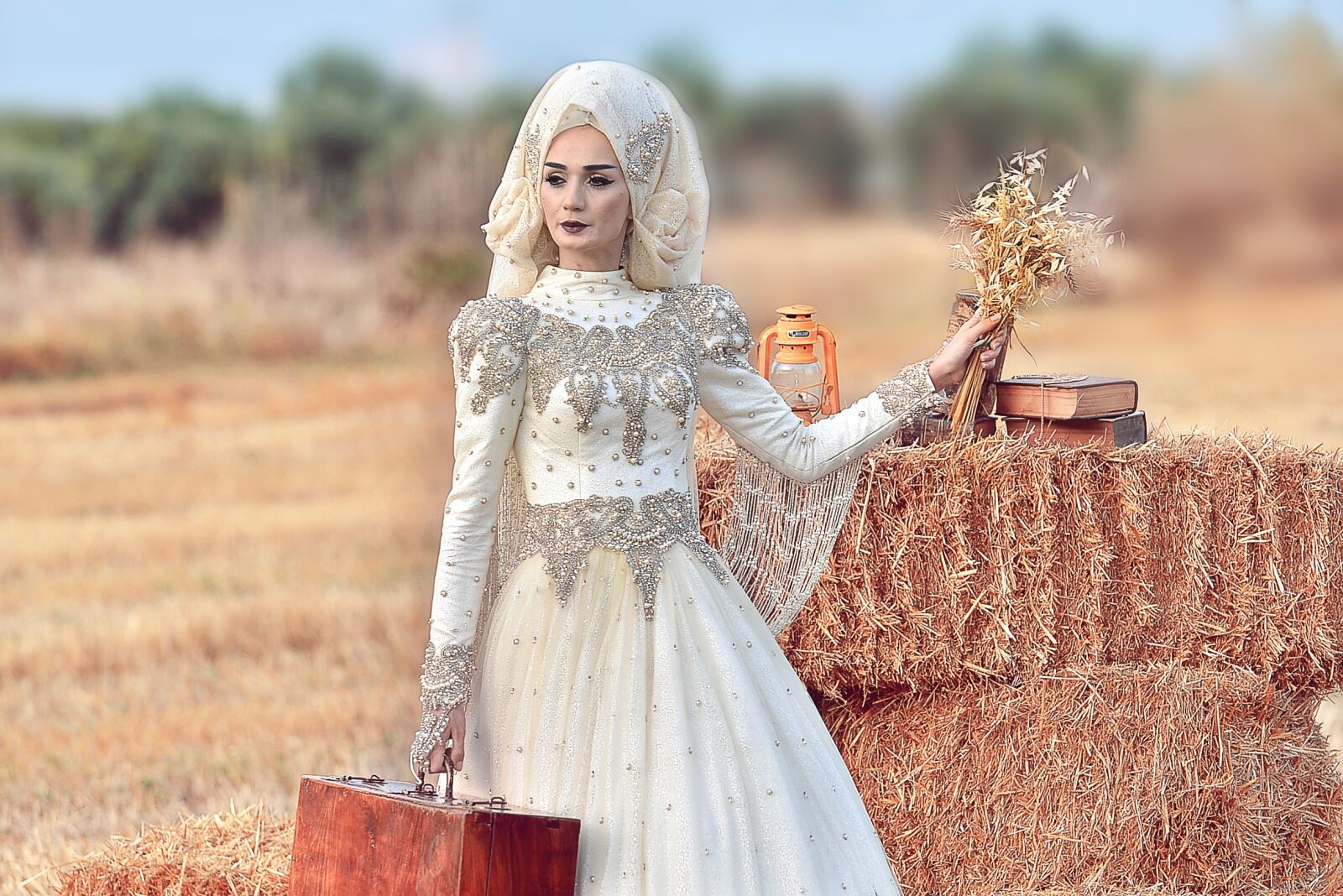Nikon D800 sample photo. Bag, woman, hay photography