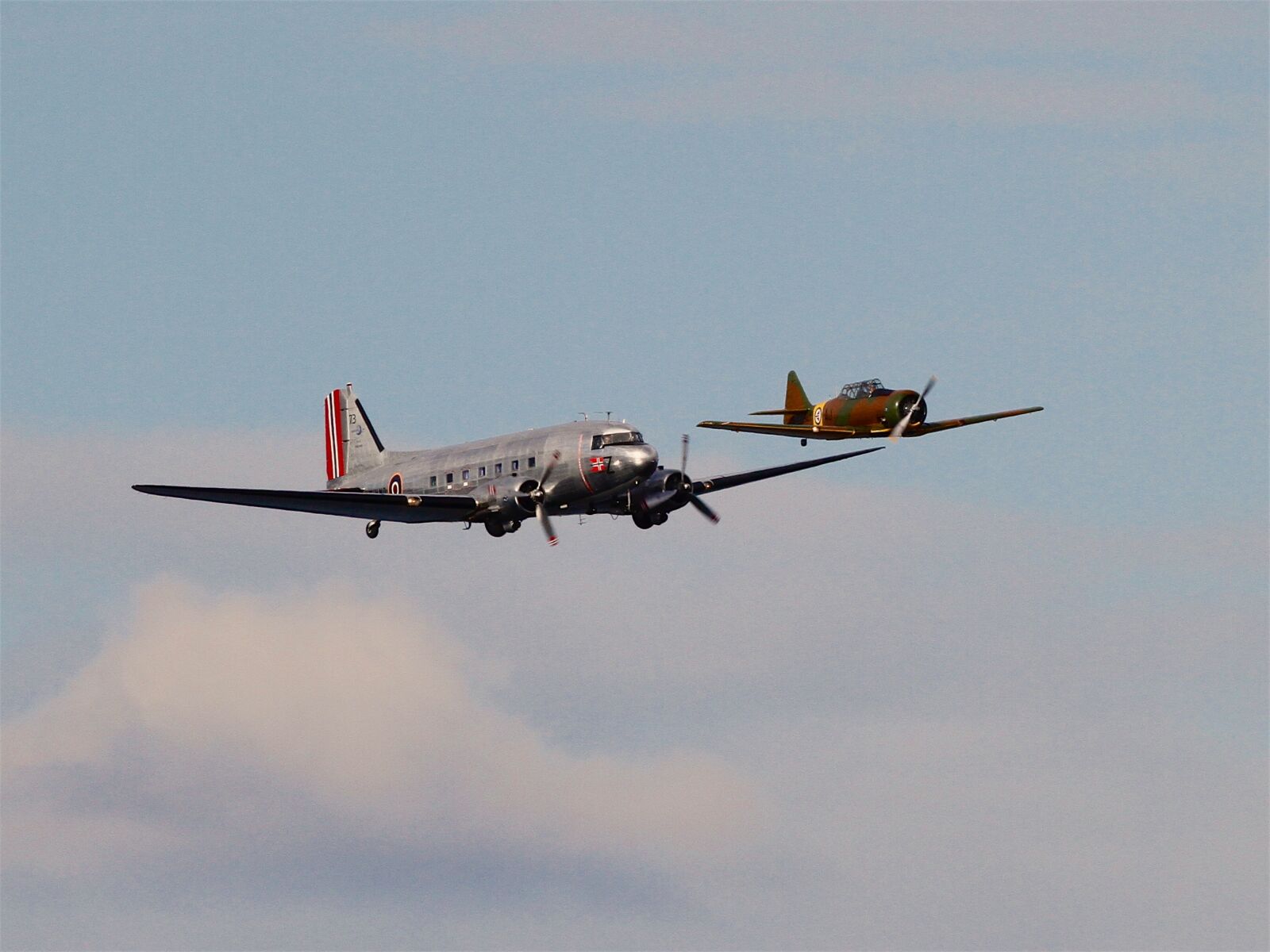 Canon EF 400mm F2.8L IS USM sample photo. Airplane, airplanes, aviation photography