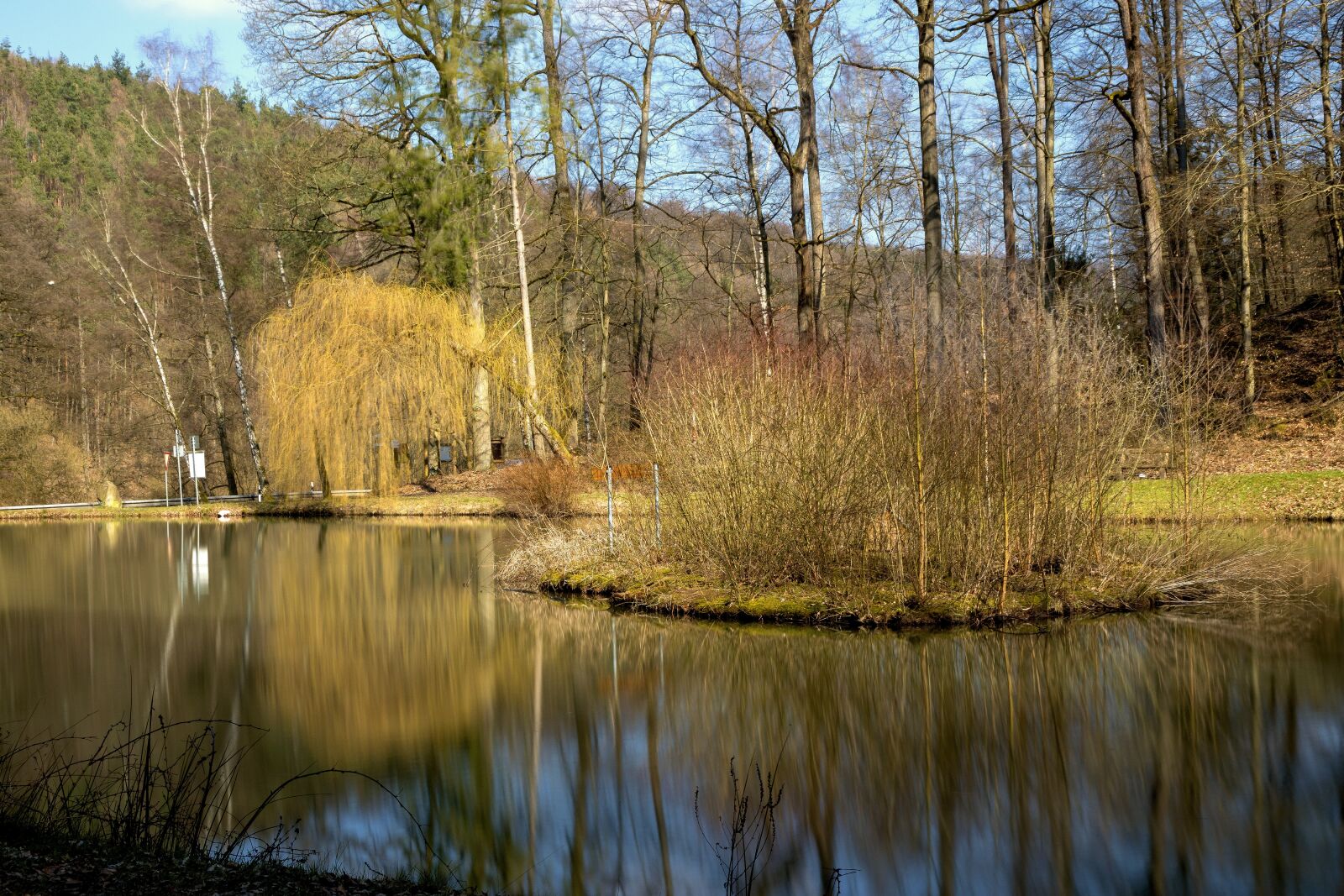 Sony SLT-A68 + Sony DT 18-200mm F3.5-6.3 sample photo. Landscape, lake photography