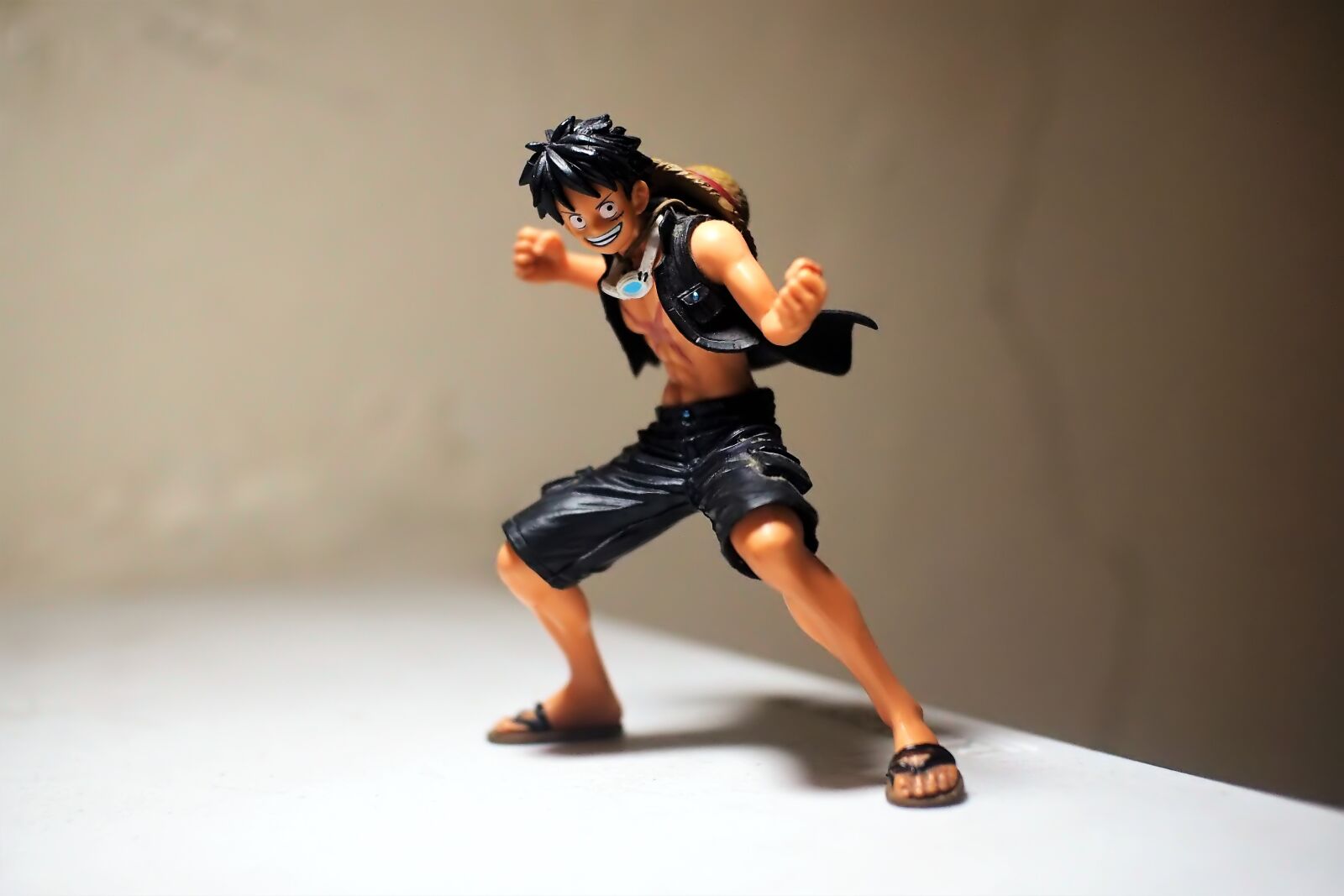 Olympus OM-D E-M1 + 7artisans 25mm F1.8 sample photo. Luffy, toy, figurine photography