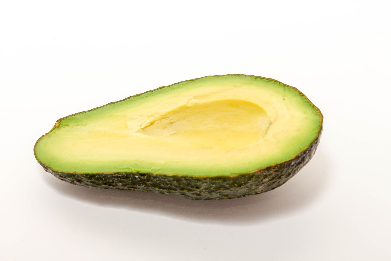 Canon EOS 700D (EOS Rebel T5i / EOS Kiss X7i) sample photo. Fruit, cut, avocado photography