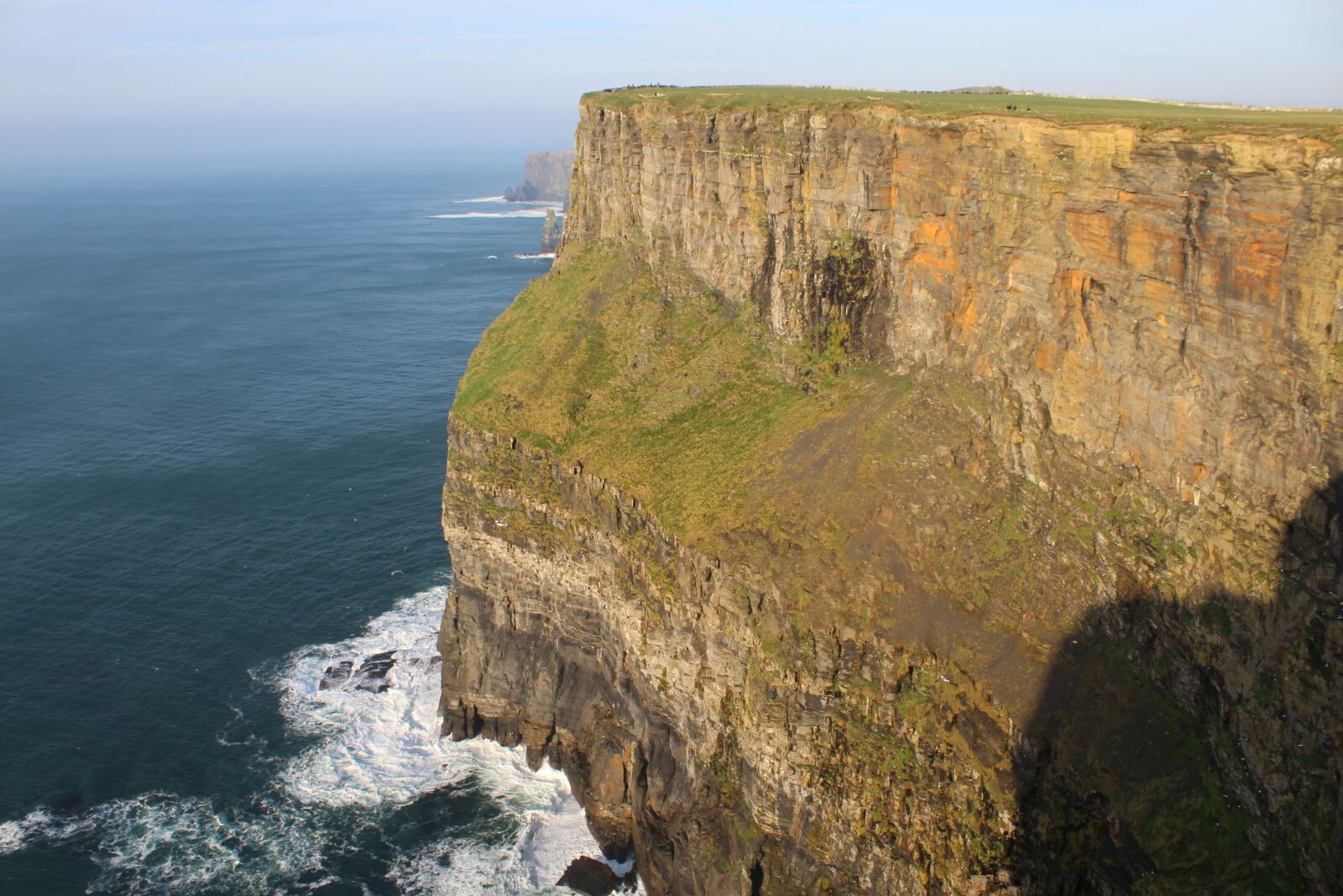 Canon EOS 1300D (EOS Rebel T6 / EOS Kiss X80) sample photo. Cliffs, moher, sea photography