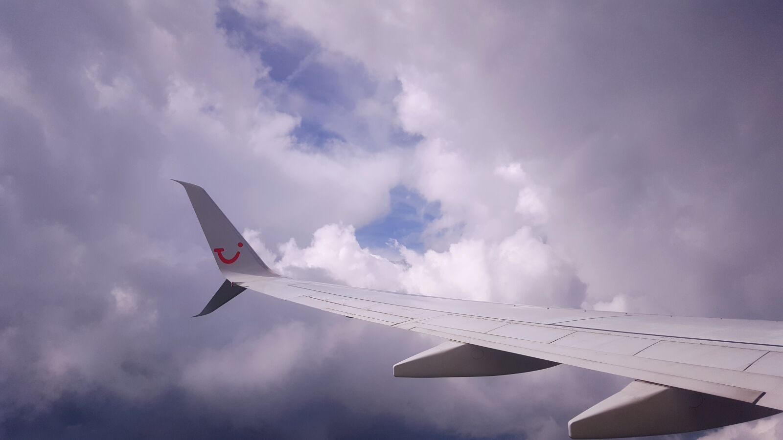 Samsung Galaxy S6 sample photo. Sky, clouds, aircraft photography