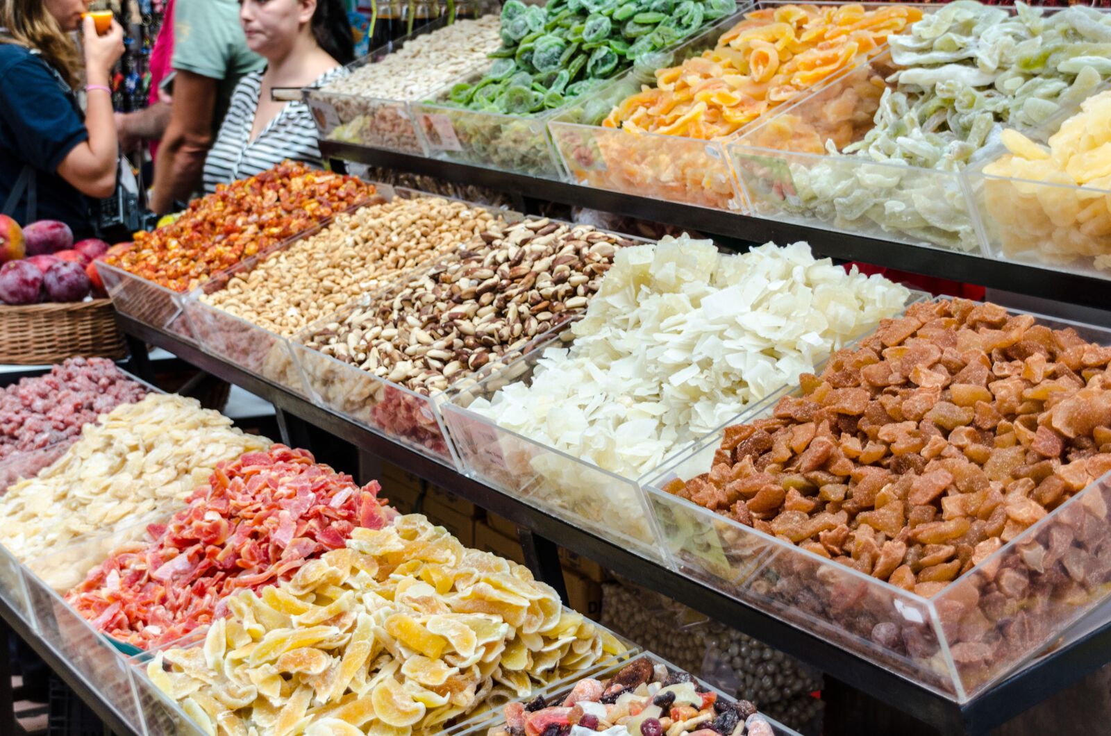 Nikon D5100 sample photo. Dried fruit, candy, madeira photography