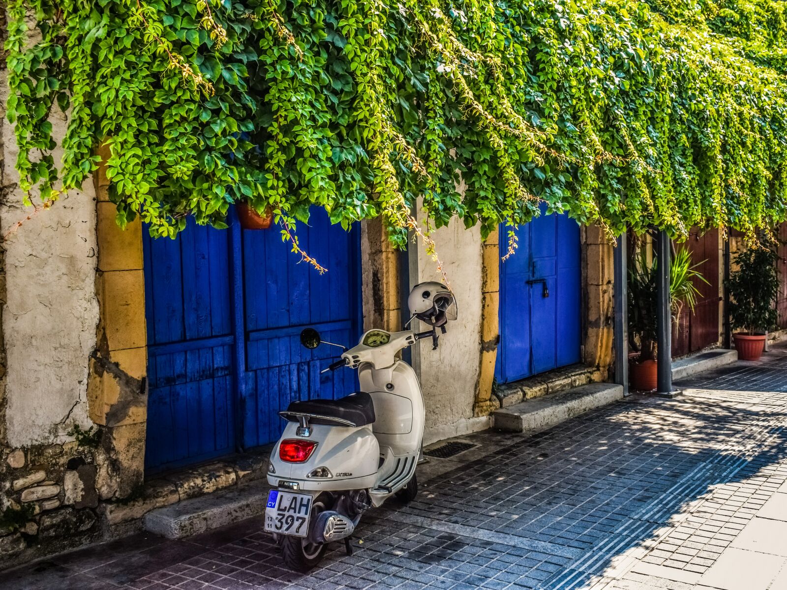 Nikon D3300 sample photo. Cyprus, limassol, old town photography