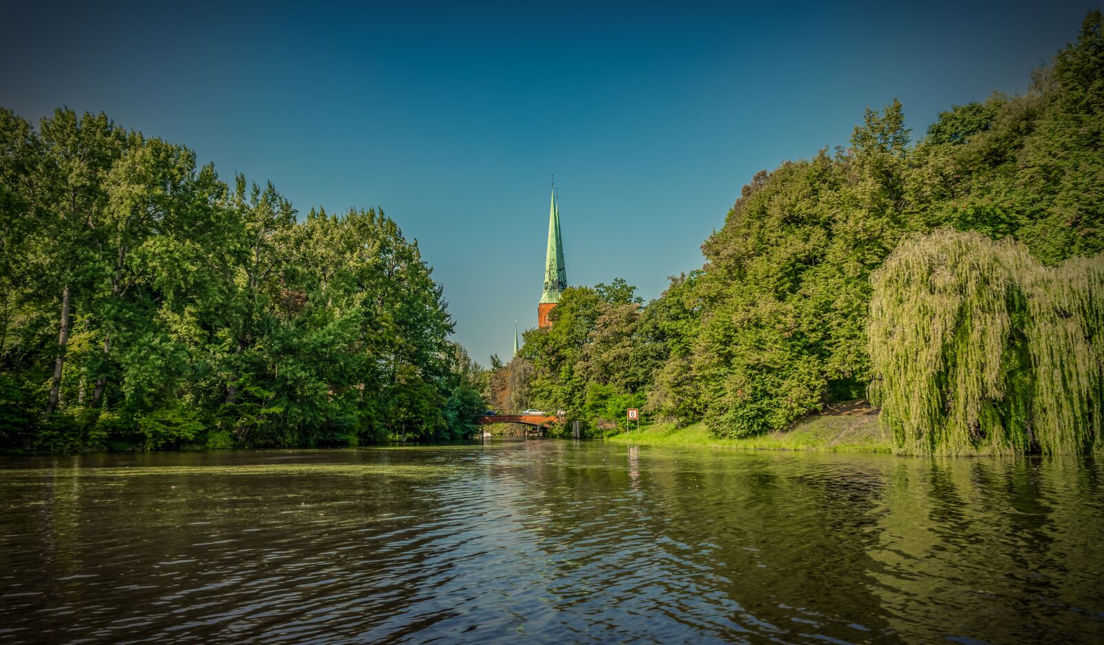 Sony a7 II + Sony FE 28-70mm F3.5-5.6 OSS sample photo. Water, waters, nature photography