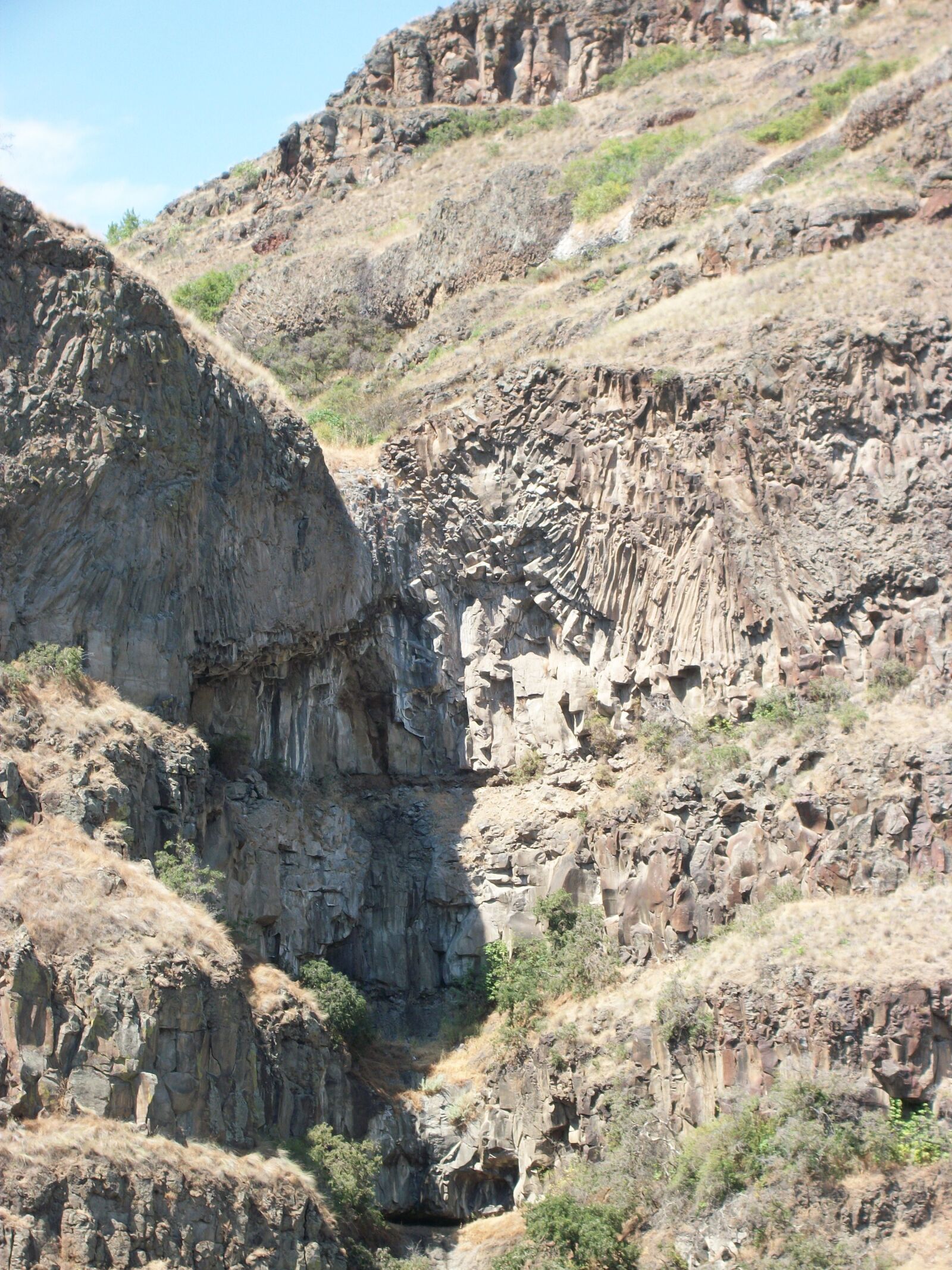 Kodak EASYSHARE M341 DIGITAL CAMERA sample photo. Canyon, pictograph, mountain photography