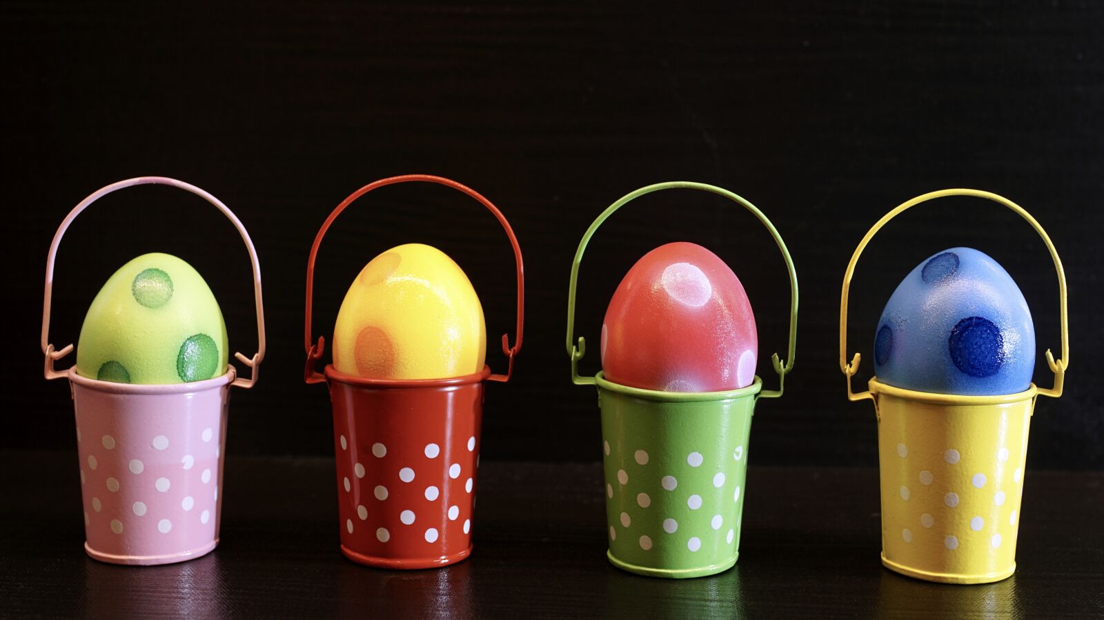 Sony ILCA-77M2 sample photo. Easter, egg, colorful photography